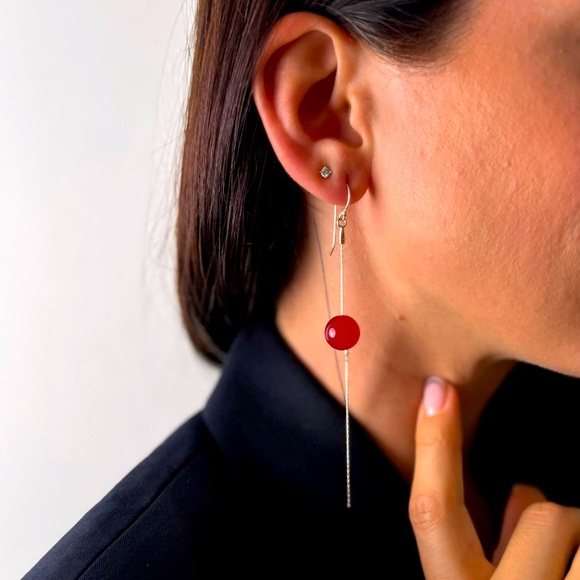Crimson Drop Threaders 925 earrings - Picture 4 of 5